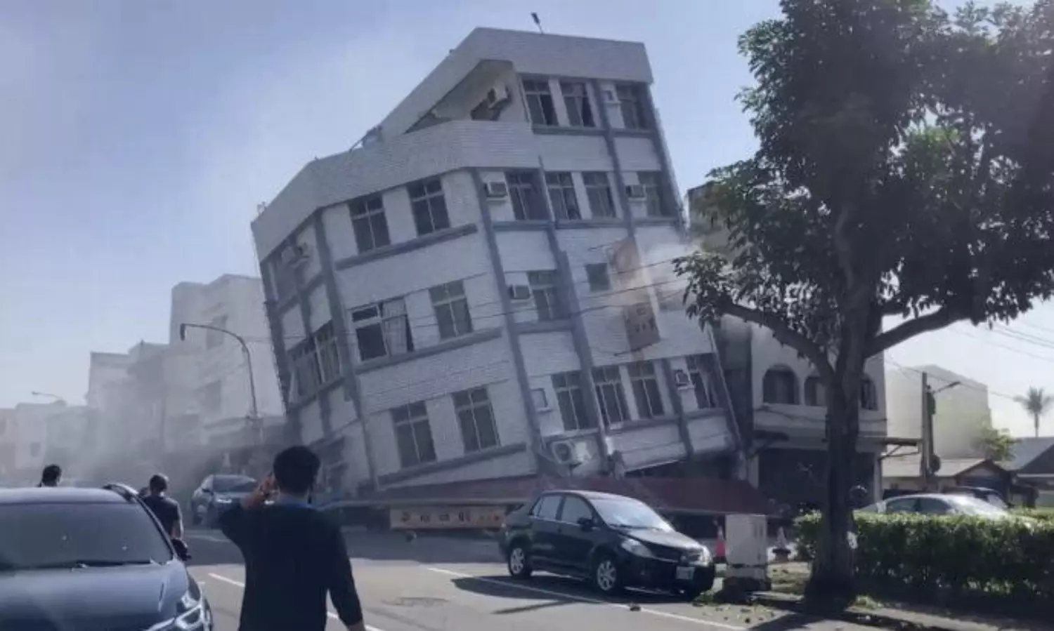 Taiwan Earthquake: Death toll climbs to 7, leaves 700 injured