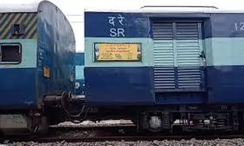 Drunk passenger pushes TTE from Ernakulam-Patna Express to death