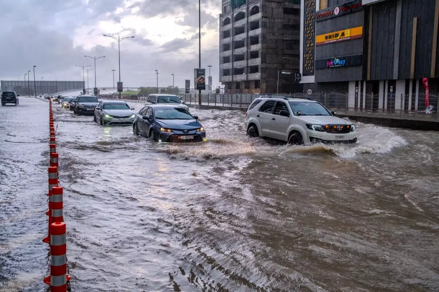 UAE issues red alert as weather condition intensifies across country