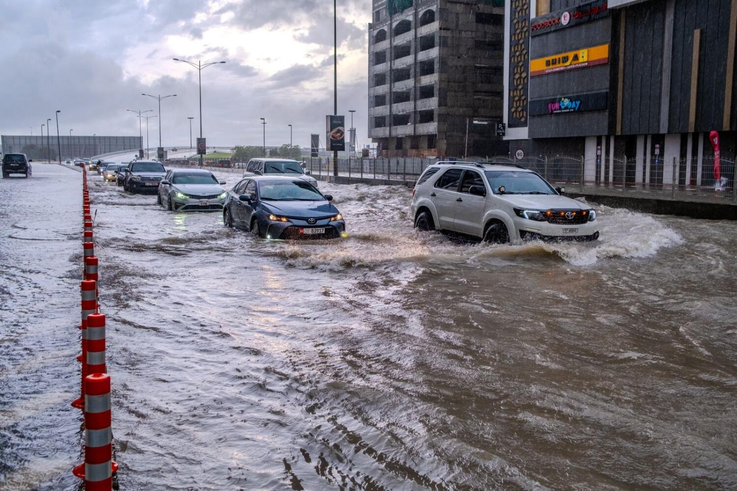 UAE issues red alert as weather condition intensifies across country