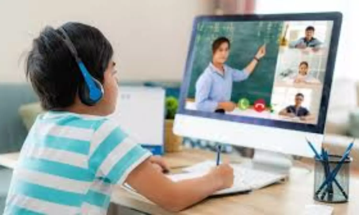Sharjah extends distance learning for private schools due to unstable weather