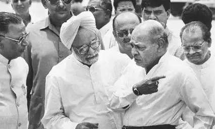 Centre praises PM Narasimha Rao, Manmohan Singh in Supreme Court