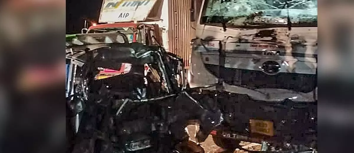 Car collides with truck in Rajasthan leaving 9 dead