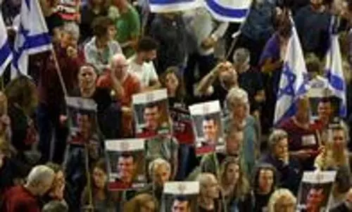 Israelis take to the streets calling for new elections, hostage release