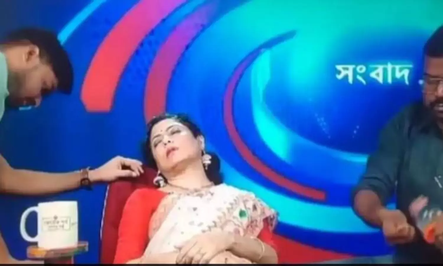 Doordarshan anchor in Kolkata faints while reading heatwave updates