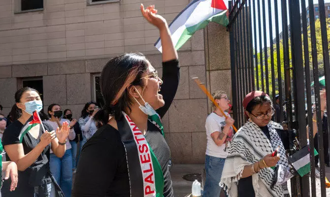 Pro-Palestinian demonstrations sweep US colleges