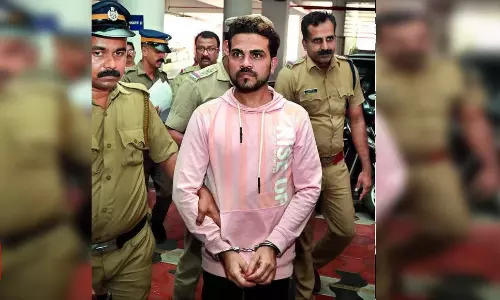 ‘Robin Hood of Bihar’ breaks into the house of ‘Robin Hood’ director