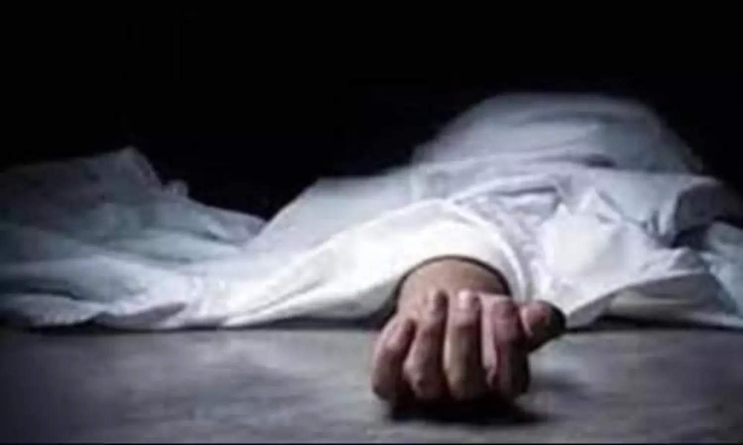 Wife dies in accident, husband hangs self a day later leaving a note