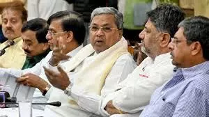 Drought relief fund stalled from center: Karnataka CM holds protest