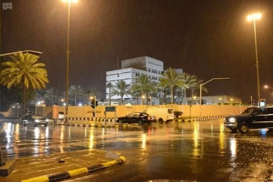 Saudi authorities issue severe weather warnings across kingdom