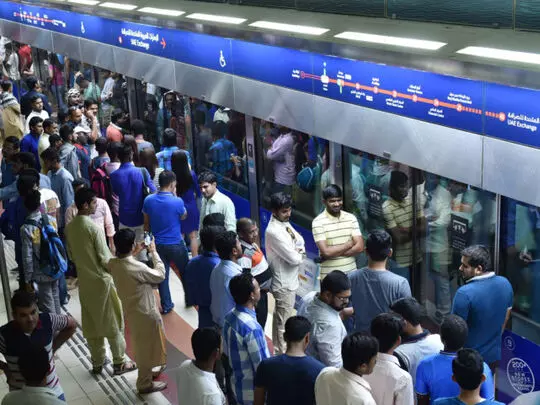Dubai RTA implements temporary crowd management measures for metro service
