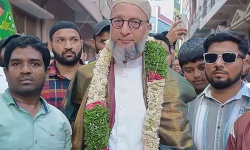 Batting for Jagan, Owaisi declares he will maintain Muslim quota in AP