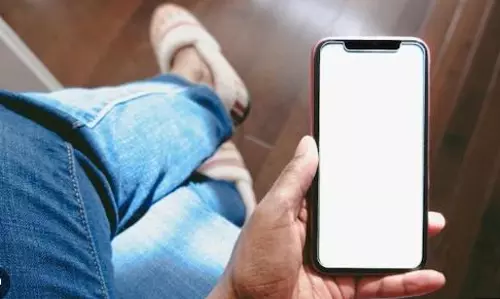 Do you have ‘iPhone finger?’ Here’s everything to know