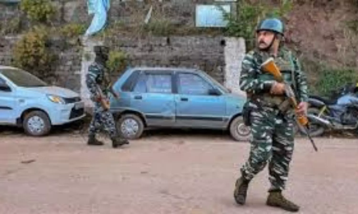 One dead and two injured in terrorist attack in J&K