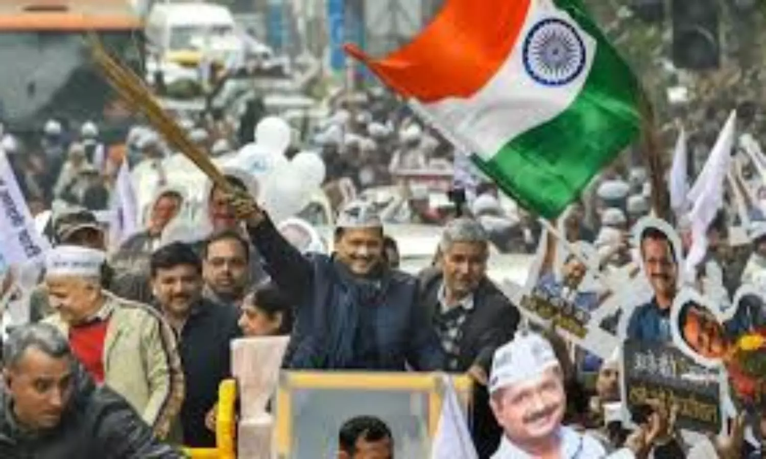 Delhi CM leads rally challenging PM to arrest AAP leaders