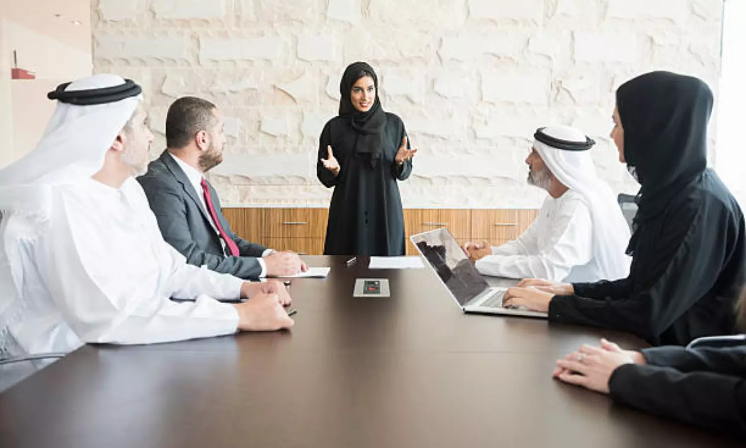 UAE companies must meet Emiratisation goals by June 30, says ministry