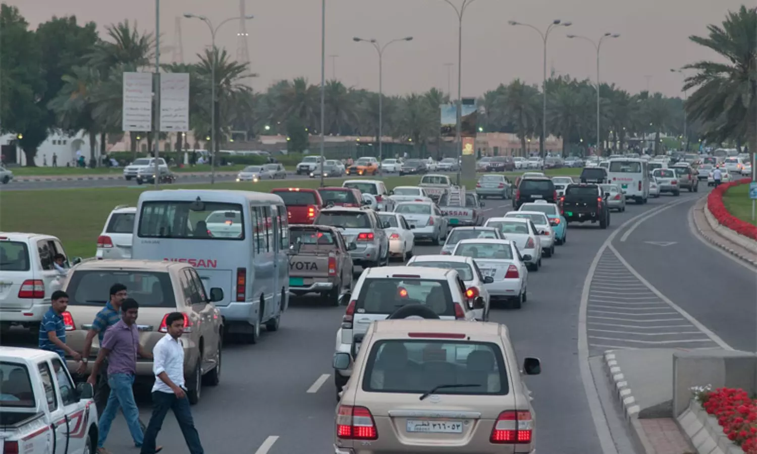 Qatar enforces payment of traffic fines before leaving the country