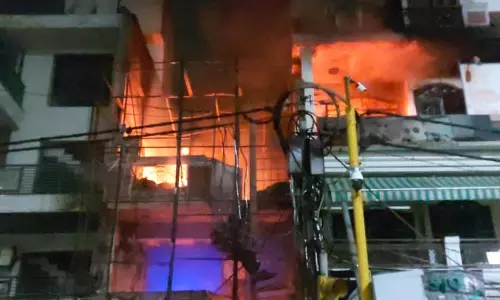 7 babies killed in huge fire at Delhi Childrens Hospital, some critical