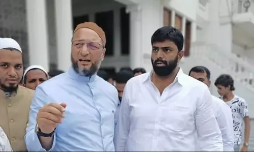 Bike-borne shooters fire at AIMIM leader & ex-Malegaon mayor