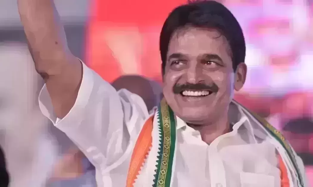 K C Venugopal leads in Alappuzha with over 30,000 votes