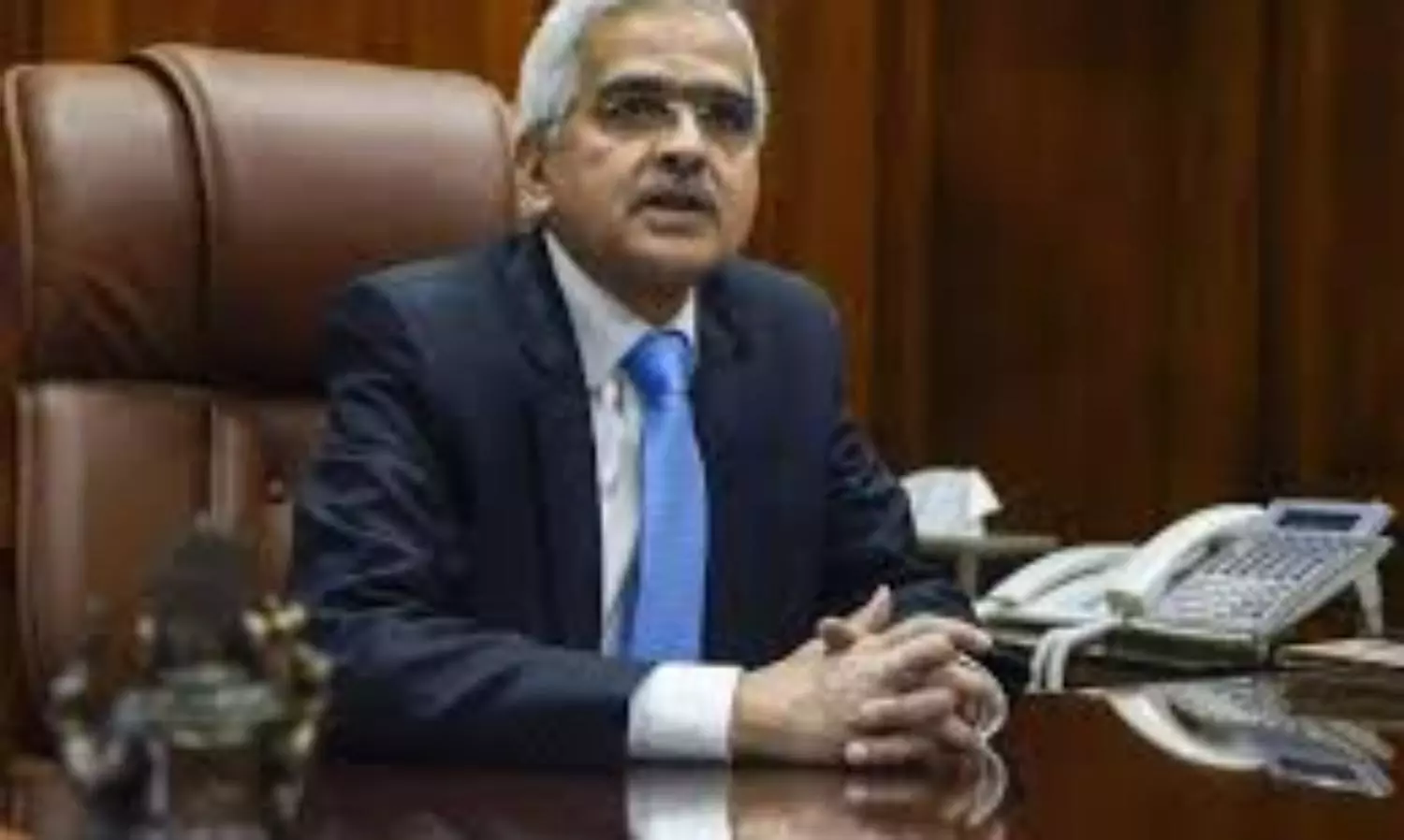 RBI warns banks, NBFCs against unspecified fees and high interest rates