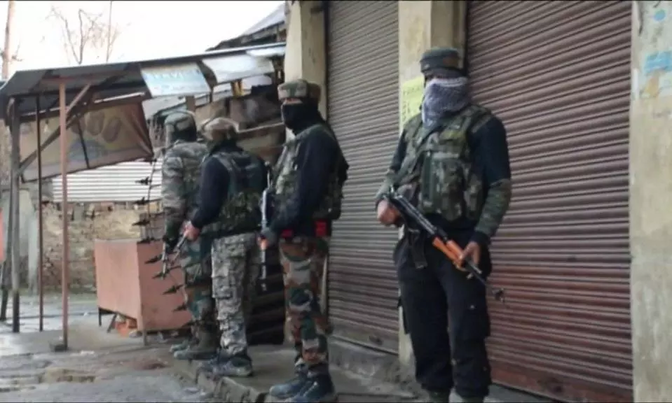 Family of Pulwama man who died in custody alleges police threatened to frame him for militancy Family of Pulwama man who died in custody alleges police threatened to frame him for militancy
