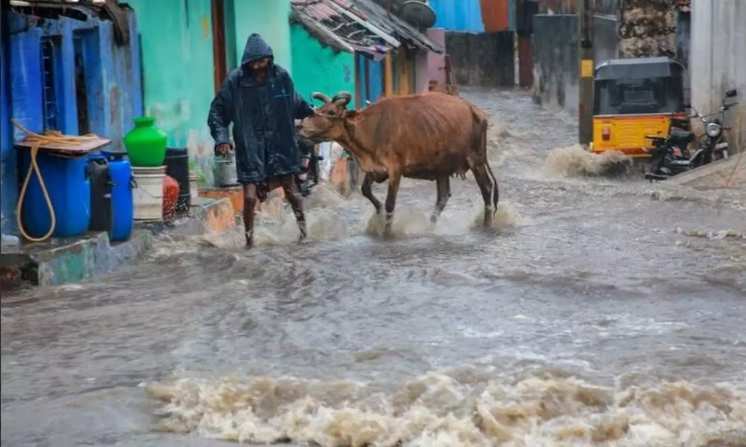 Heavy Rains: alerts issued in Kerala; 2 die in Mumbai building fall