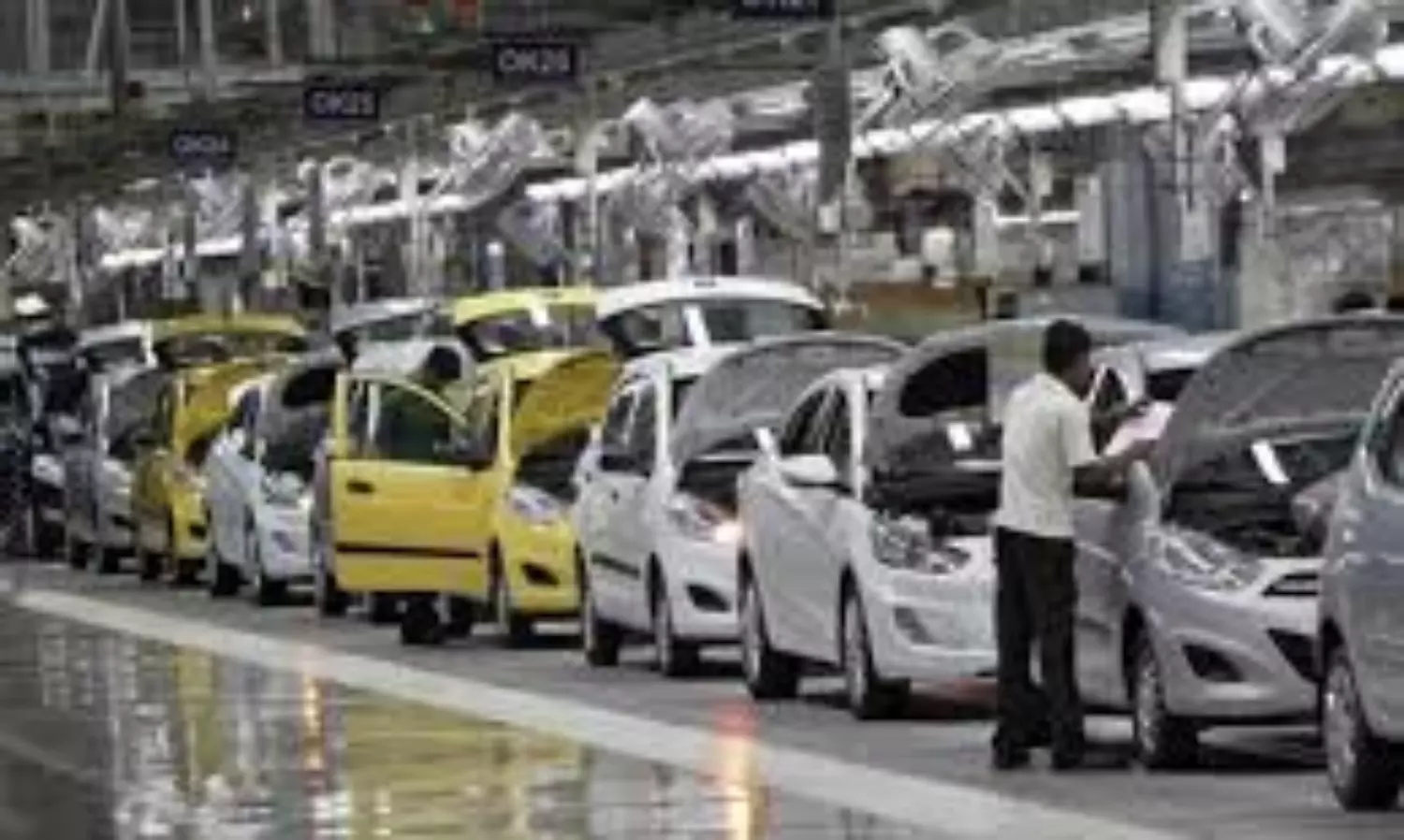 Indian auto industry to witness spiking growth in FY 2025: SIAM