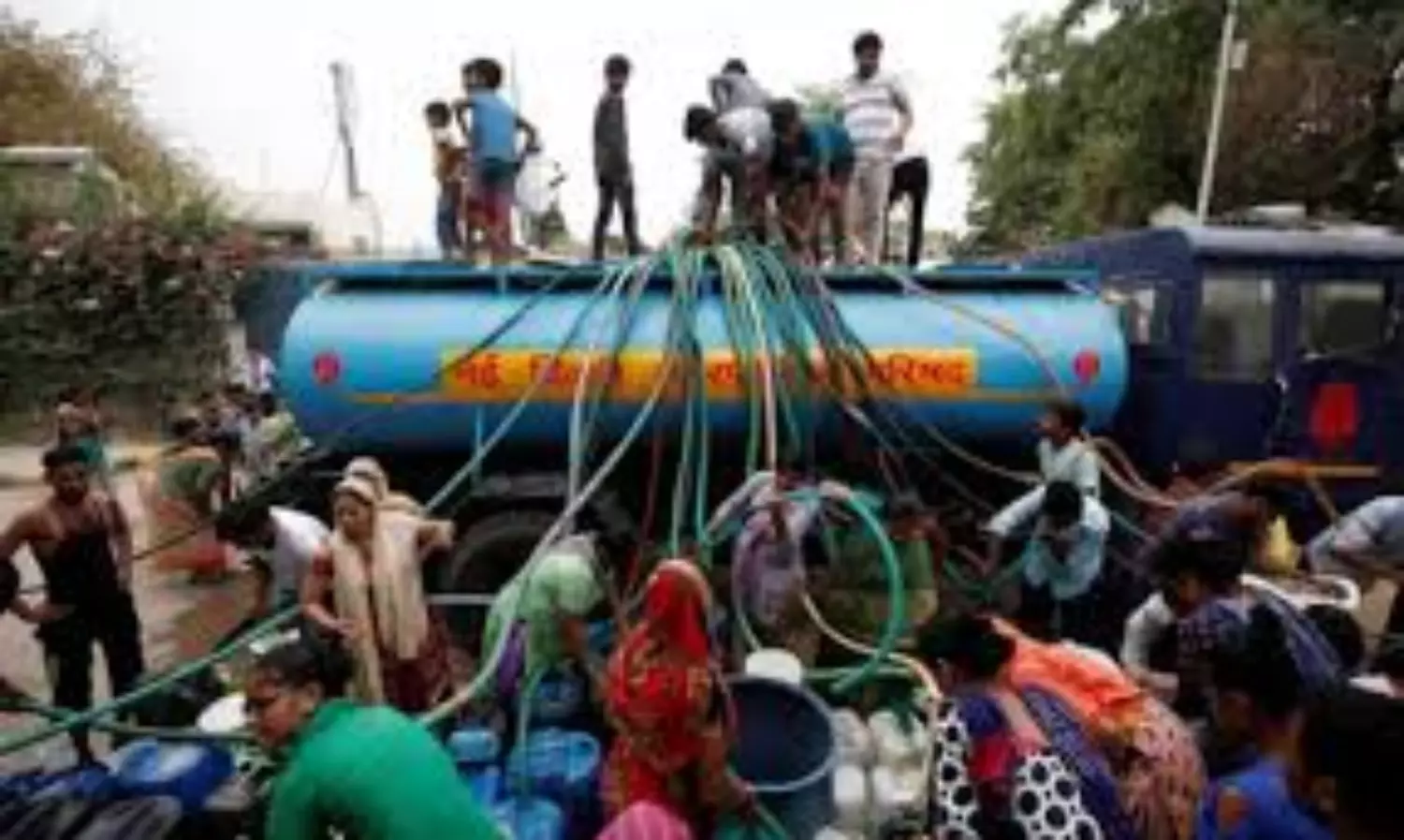 SC questions Delhi govts inaction towards tanker mafia amid water crisis