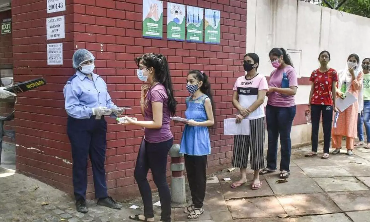 NEET controversy: Gujarat police detains 5 for alleged cheating