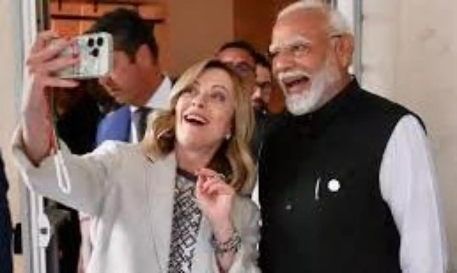With over 20 million views, Melodi selfie video breaks Internet