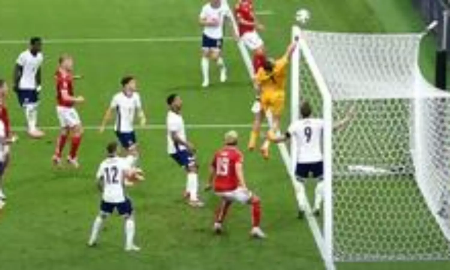 Euro 2024: Hjulmand equalises Kanes goal as Denmark hold England 1-1