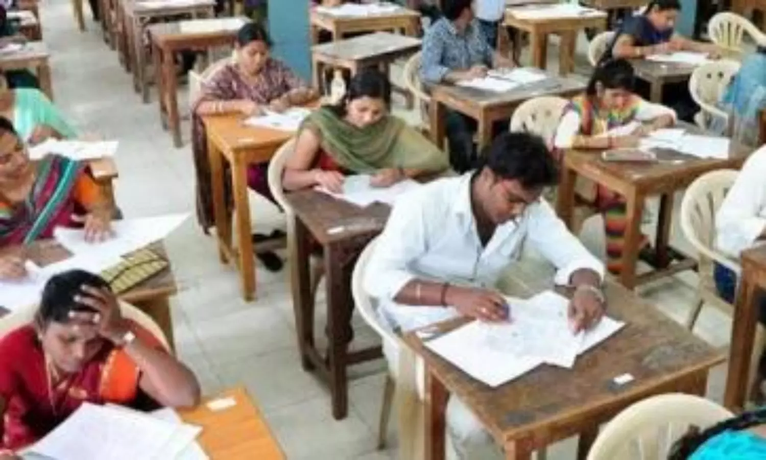 Shuffling bureaucrats is no solution: Congress slams after NEET-PG postponed