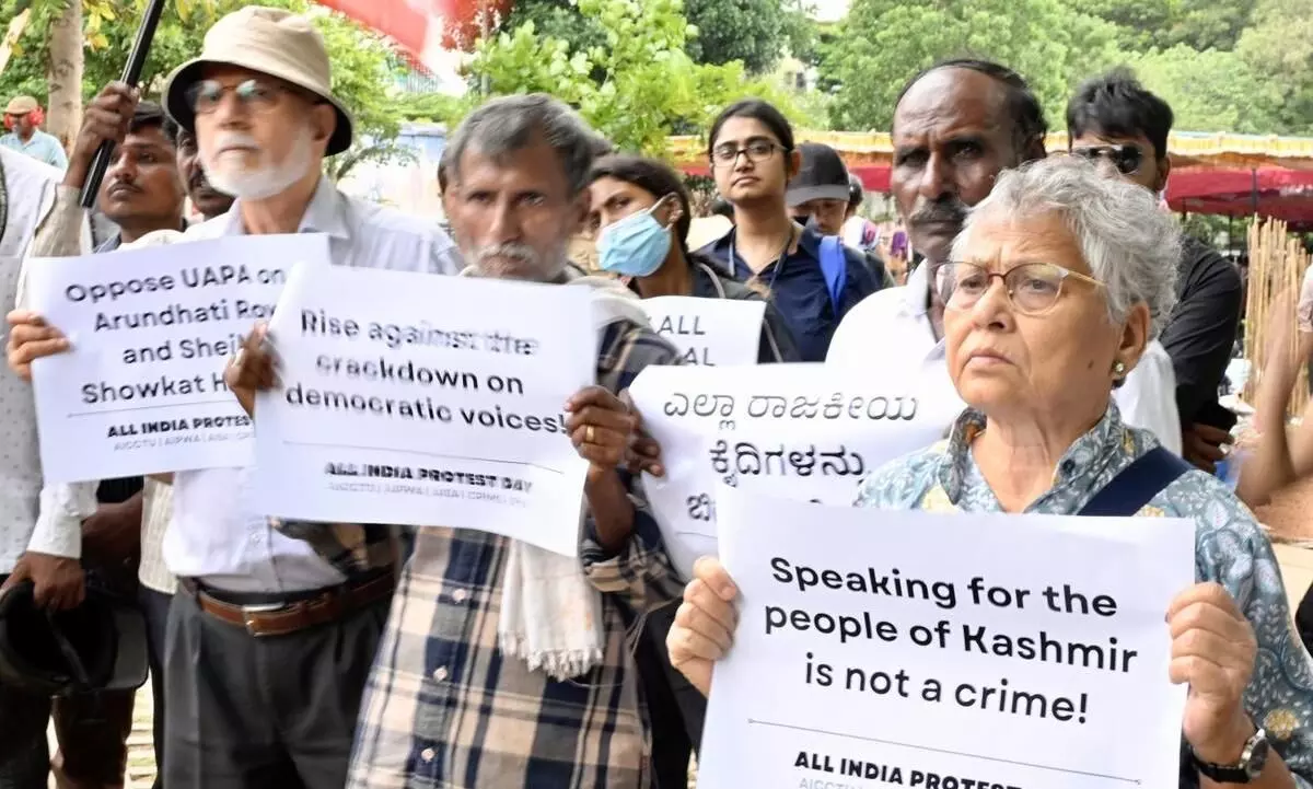 UN urges India to drop UAPA charge against Arundhati Roy, Sheikh Showkat Hussain