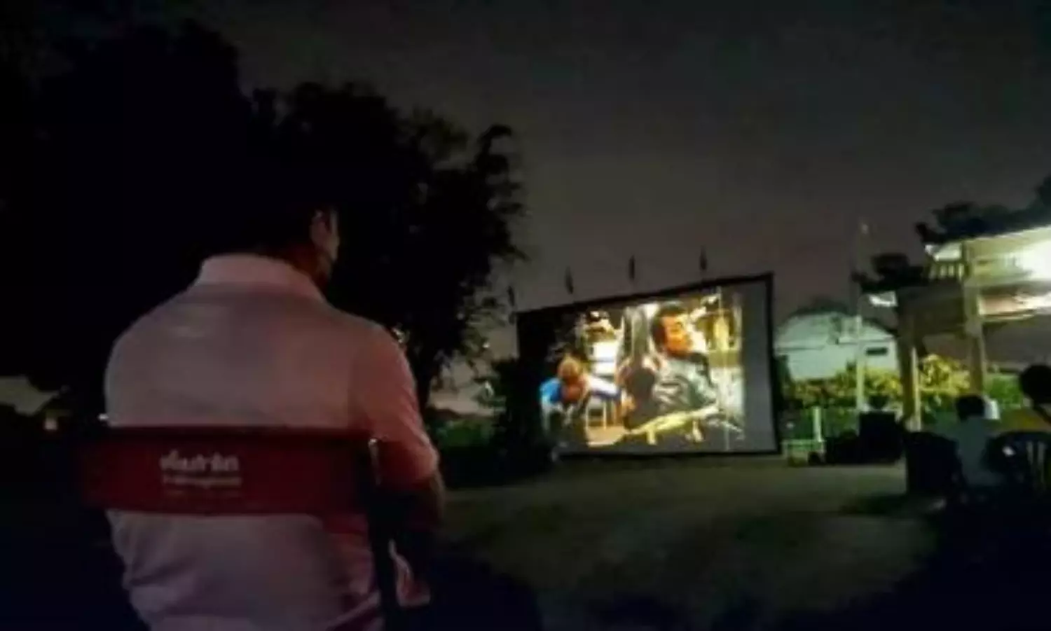 Cemetery in Thailand screens movies for the dead at night