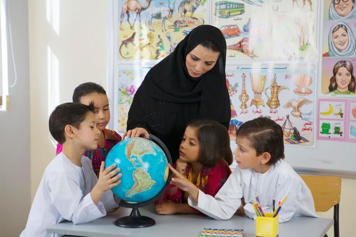 Saudi education ministry deploys 136 teachers to schools and academies overseas