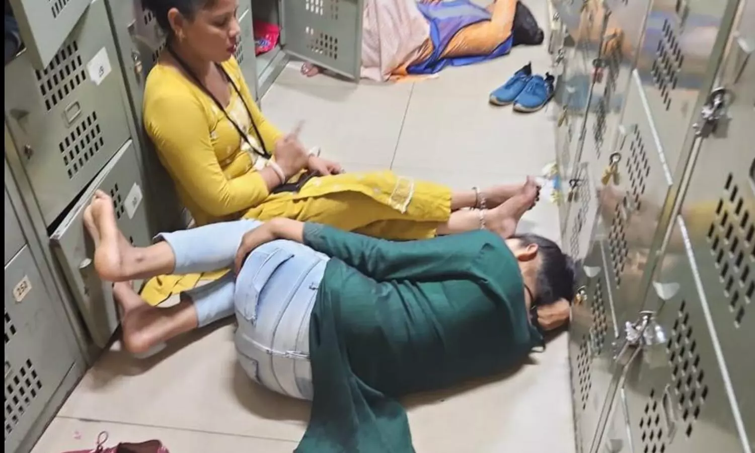 Survey reveals plight of Amazon India warehouse employees