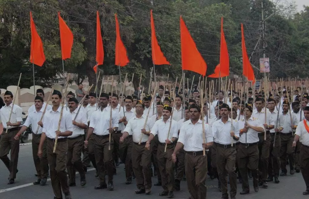 Modi Govt revokes ban on Govt employees participating in RSS activities