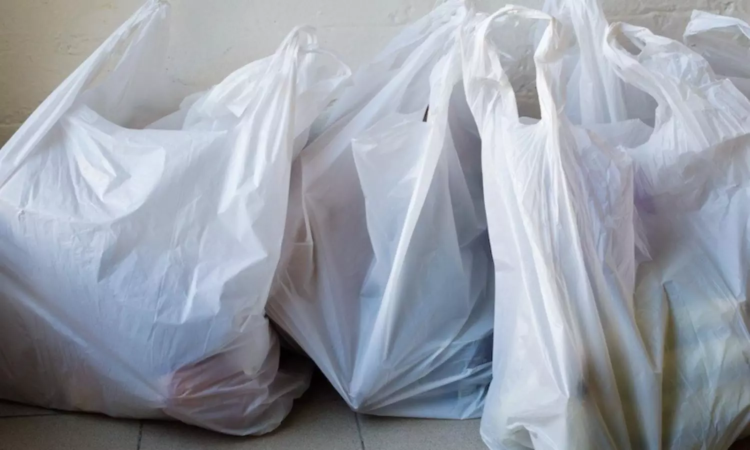 Oman to enforce strict ban on plastic bags from September