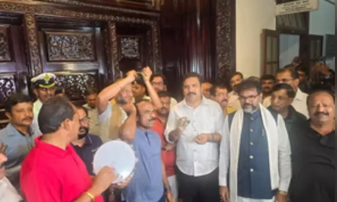 Karnataka BJP MLAs dance, sing bhajans protesting against MUDA scam