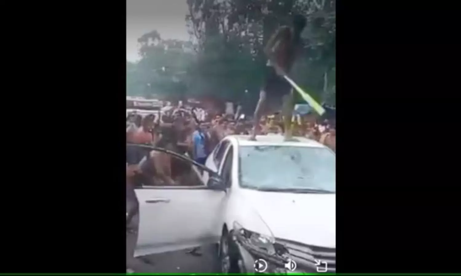 UP police arrest victim instead of Kanwariyas who thrashed him, vandalized his car