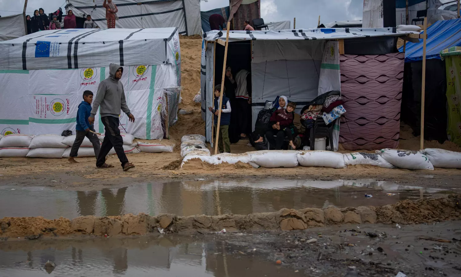 Skin diseases are rampant in Gaza; children are taking the brunt