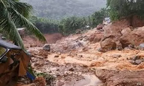 Fresh landslide and rain in Wayanad complicates rescue efforts, death toll rises to 84