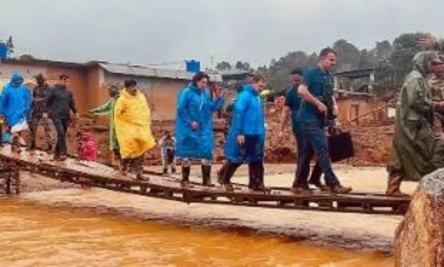 Wayanad landslide: abandoned Homes being looted, say survivors