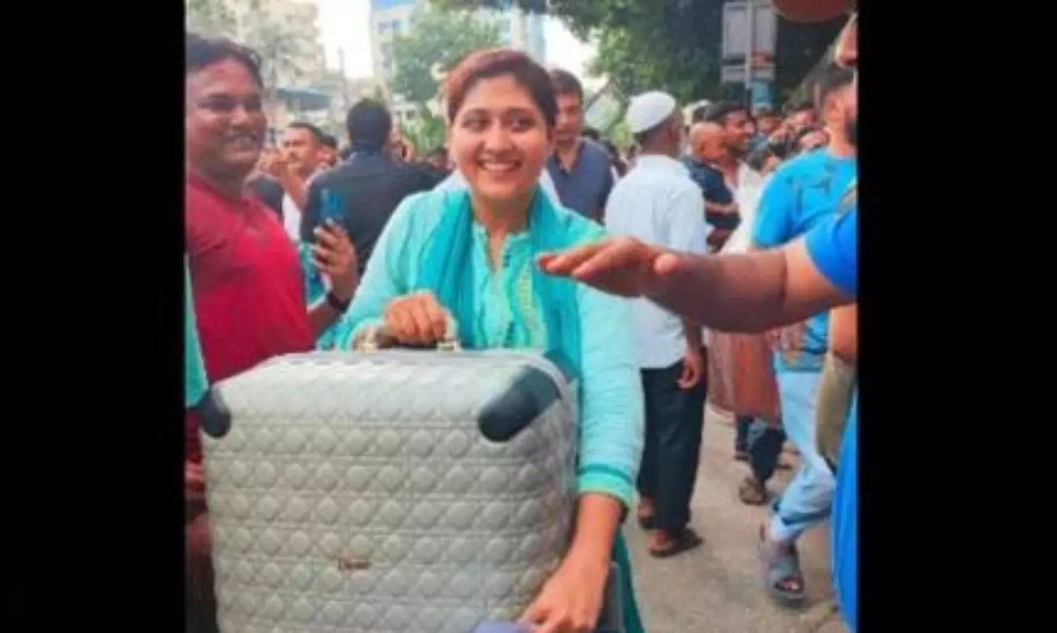 Amid chaos woman steals luxury suitcase from Sheikh Hasina’s residence