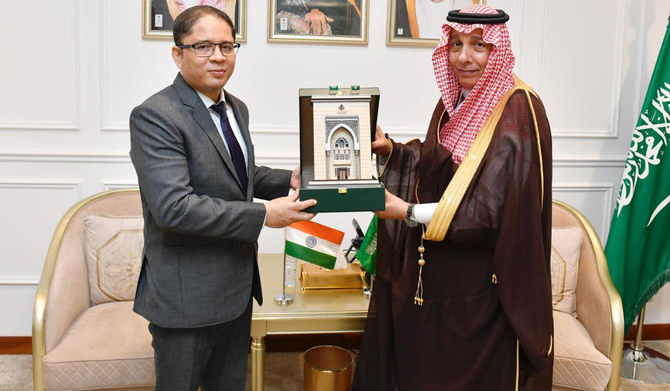 Saudi Ministry official meets Indian consul general in Jeddah