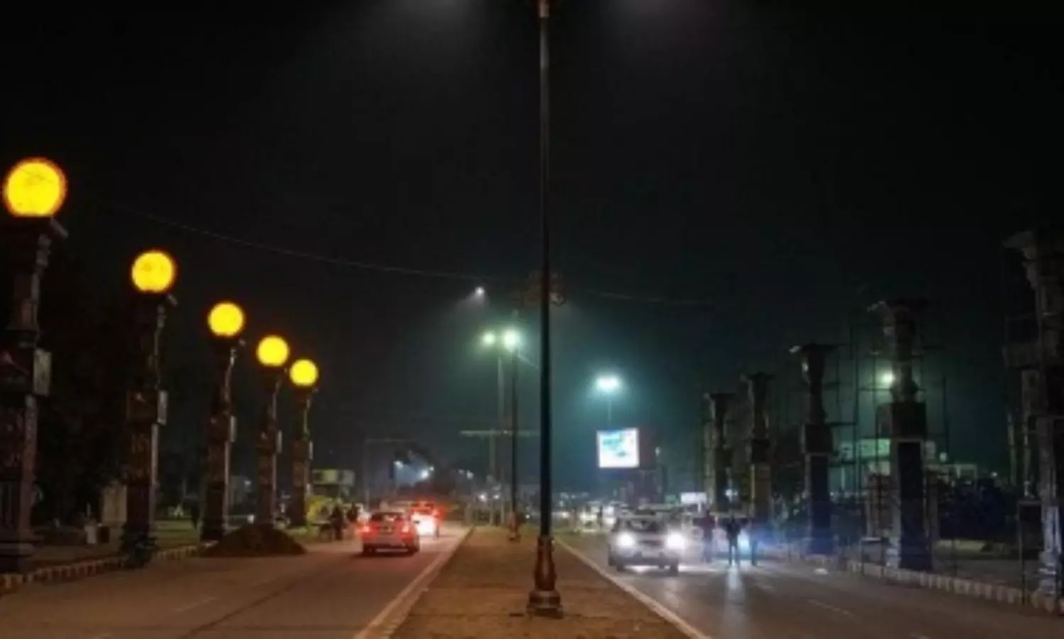 Lights installed on Ayodhyas Ram Path & Bhakti Path allegedly stolen