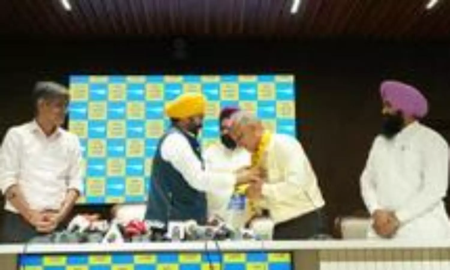 Two-time Akali Dal legislator Sukhi joins AAP