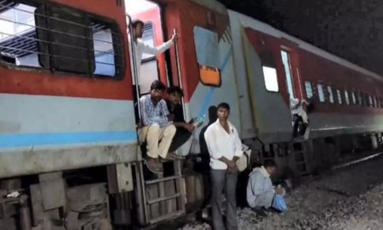Sabarmati Express: 20 coaches derail near Kanpur; no injuries