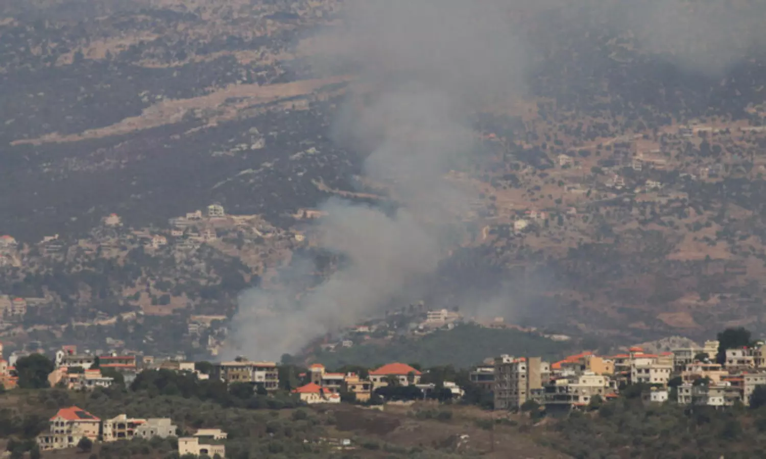 ‘Intense rocket barrages’ fired at Israeli positions: Hezbollah